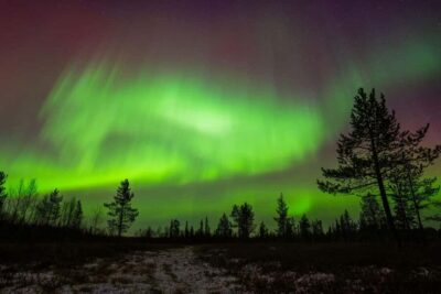 Aurora Hunting by Minivan with Guide and Transport