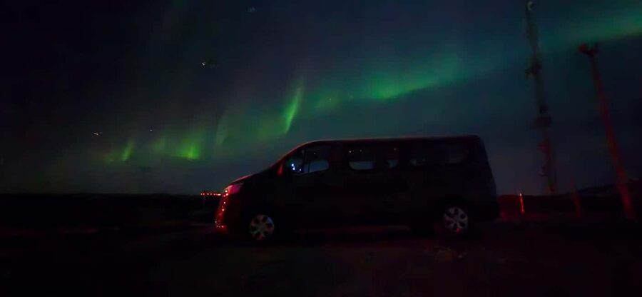 Levi: Northern Lights by Minivan with hot drinks and snacks - Key details before you book