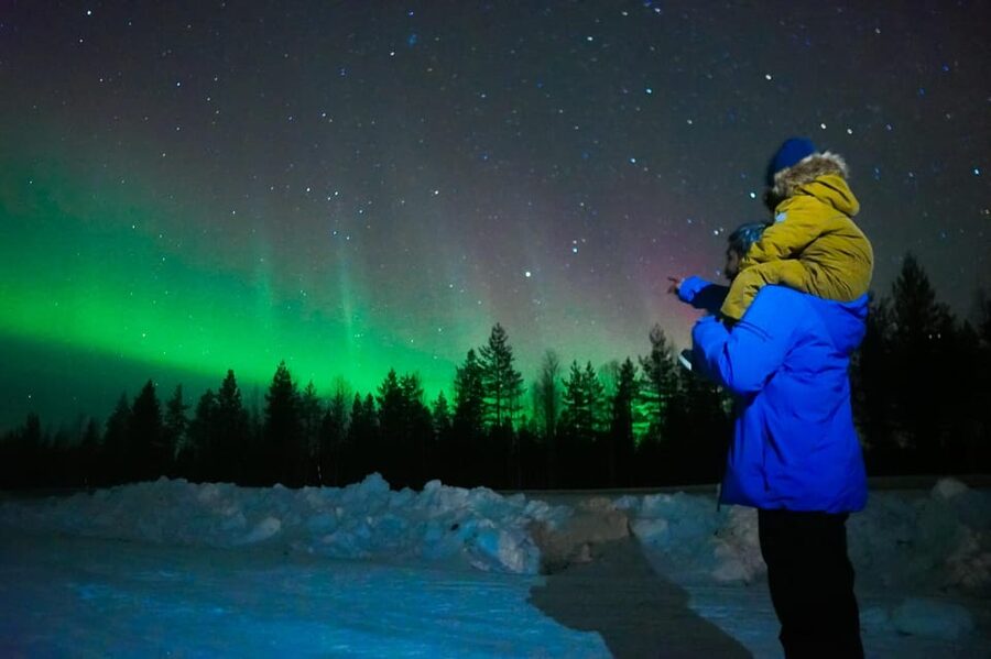 Levi: Northern Lights Tour with Guaranteed Sightings - Pickup in Levi and the first weather check