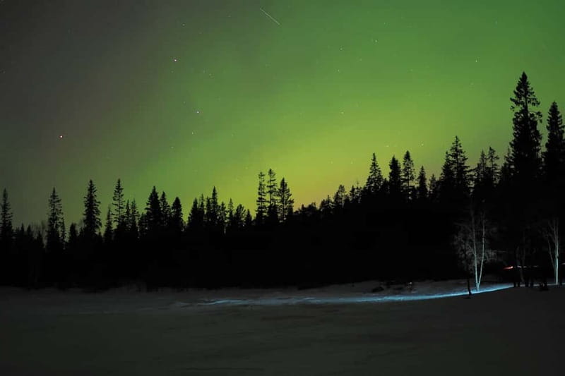 Luleå: Northern Lights Snowshoeing Tour - Getting useful Northern Lights photos