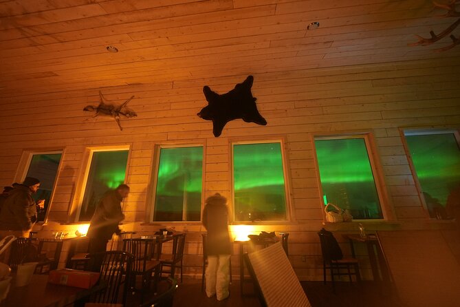 Mountaintop 360° Best Alaskan Cabin with Photography @Aurora Camp - Group size and personal attention