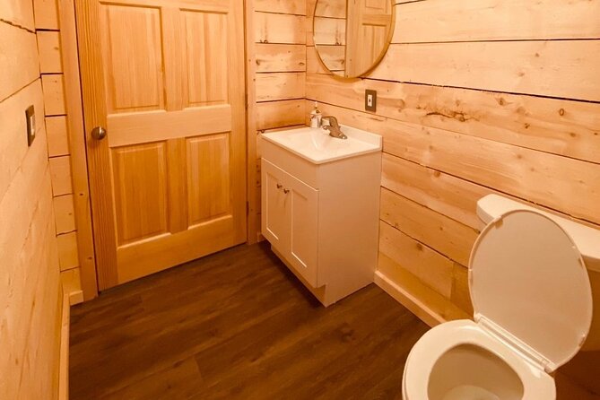 Mountaintop 360° Best Alaskan Cabin with Photography @Aurora Camp - Is $99 a fair price?