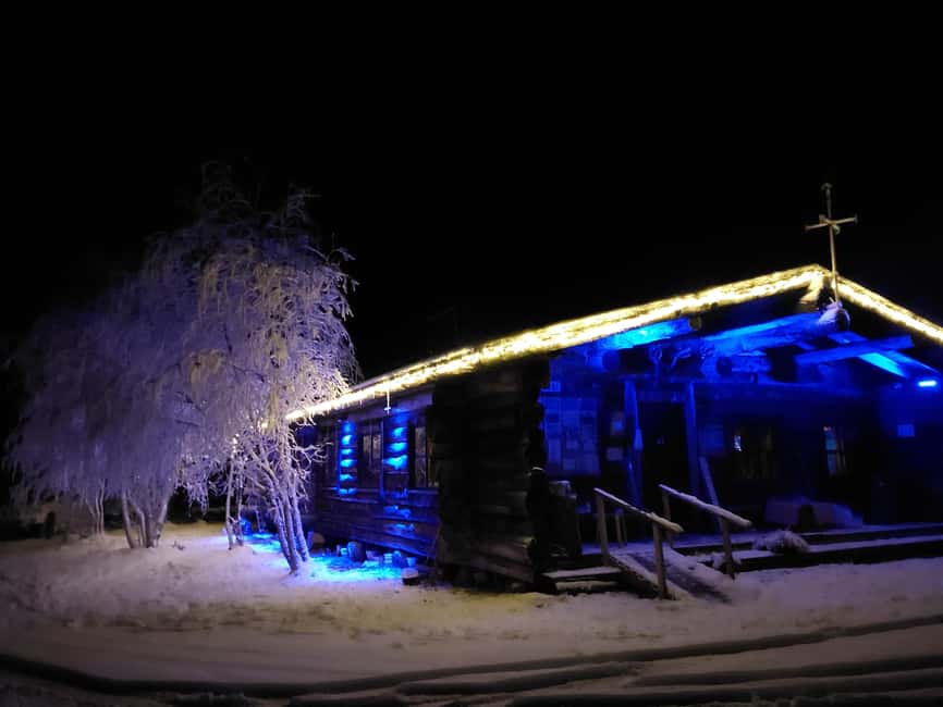 Muotkantunturi Park, Inari - Intense Northern Lights on a Lappish Sleigh - The guide makes the night easier