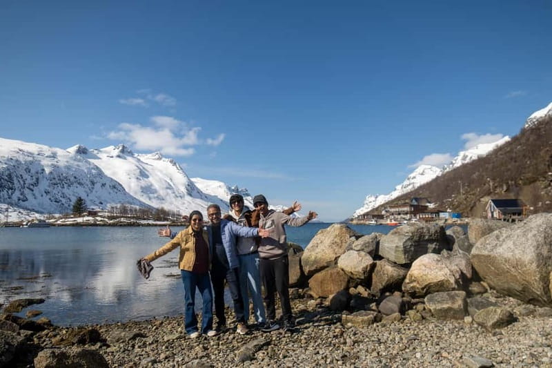 Northern Lights Adventure in Tromsø with Free Photos - Campfire food and a warmer Arctic pause
