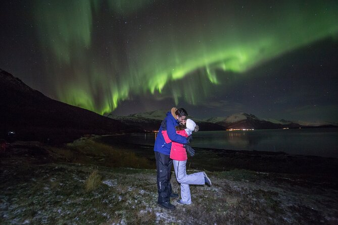 Northern Lights Big Bus Chase with Free Photos - Why a moving bus gives you a better chance