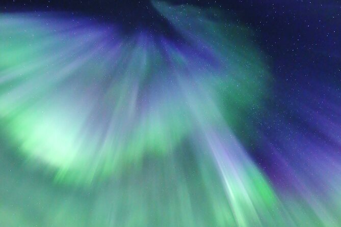 Northern Lights Big Bus Chase with Free Photos - Campfires, hot drinks, and Arctic waiting time