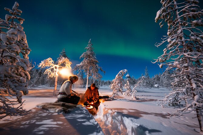 Northern Lights Hunting Expedition in Ranua, Lapland - Driving into the Ranua wilderness