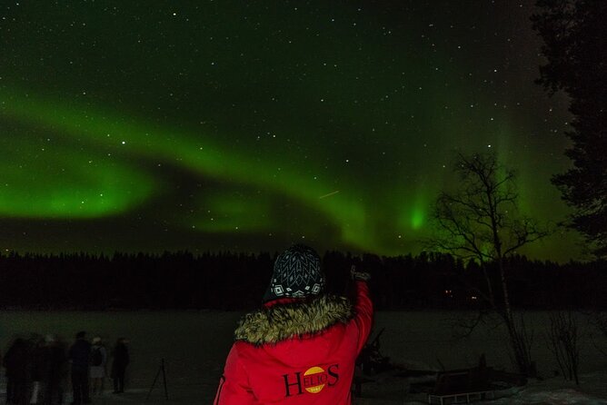 Northern Lights Hunting in Lappish old cottage - A gentler way to hunt the northern lights