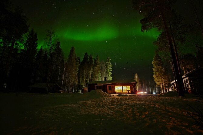 Northern Lights Hunting in Lappish old cottage - Tahtamankuja and the old cottage