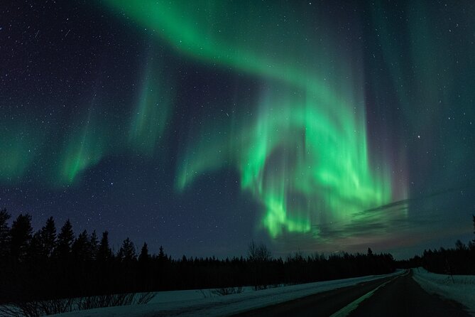 Northern Lights Hunting with a photographer (Only small groups) - Winter clothing, comfort, and what to bring