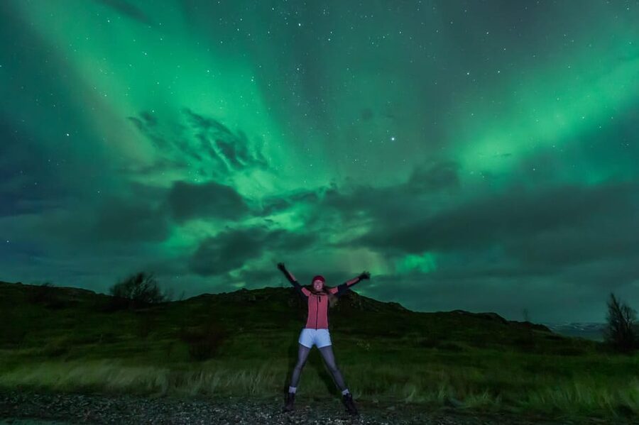 Northern Lights in Mini Bus, Photos, Hot Cocoa and Pastries - Getting photographs without missing the Aurora