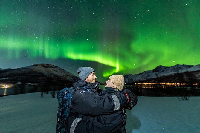 Northern Lights Minibus with Photos Dinner Warm suits - Key points at a glance