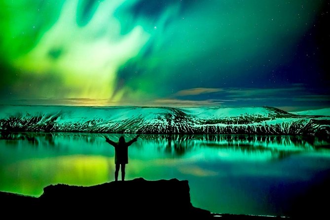 Northern Lights Night Tour from Reykjavik - Seeing the aurora, or waiting for it