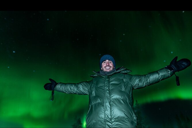 Northern Lights Rovaniemi: Guaranteed Tour with Local Guide - What the Eight-Hour Hunt Is Really Like