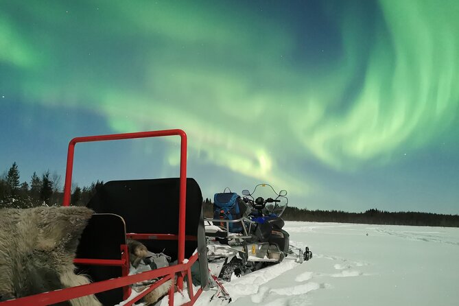 Northern Lights Sledge Ride - Searching for auroras beyond the town lights