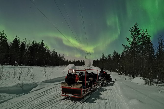 Northern Lights Sledge Ride - Stops, fires, and warming up