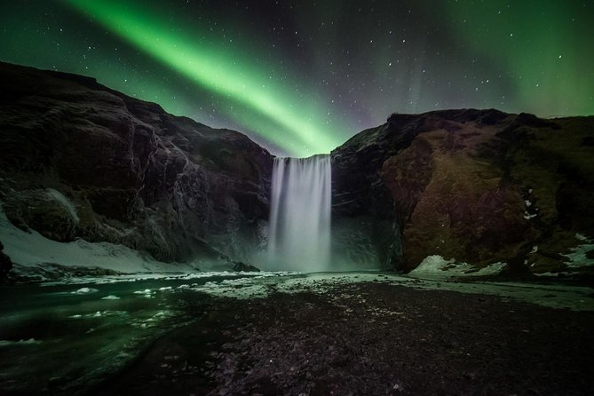 Northern Lights Small Group Tour from Reykjavik with Free Photos - The free retry and what it really covers