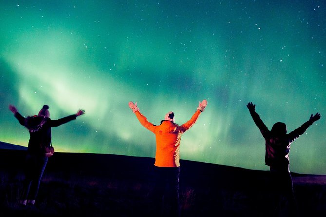 Northern Lights Small Group Tour from Reykjavik with Free Photos - Waiting for the sky to cooperate