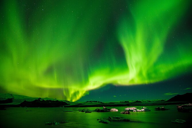 Northern Lights Small-Group Tour with Free Photos & Hot Chocolate - Why the small group matters