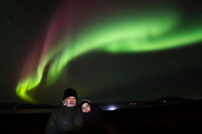 Northern Lights Tour: Cozy Night Adventure with Hot Chocolate - What the guide adds during the drive