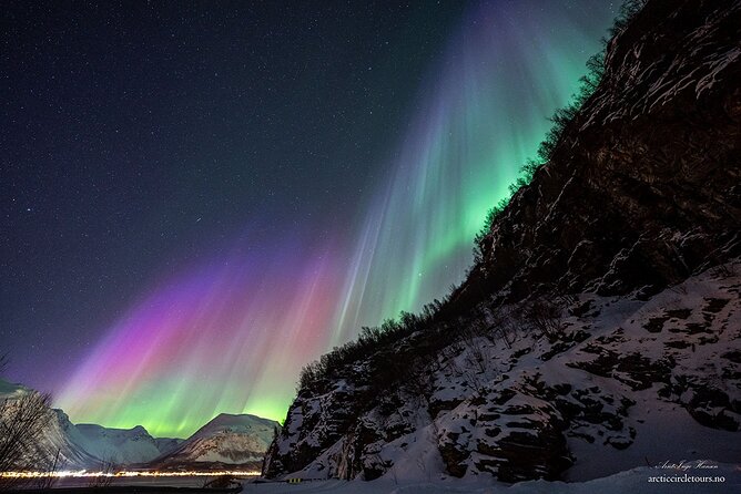 Northern Lights Tour, Photo, Toilet, Meal, Skycam in Mbus - Aurora photography, portraits, and camera help