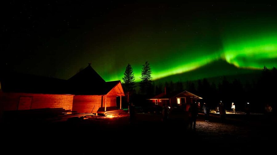 Northern Lights Tour/Trip to a magical place - Pekka and the value of active guiding