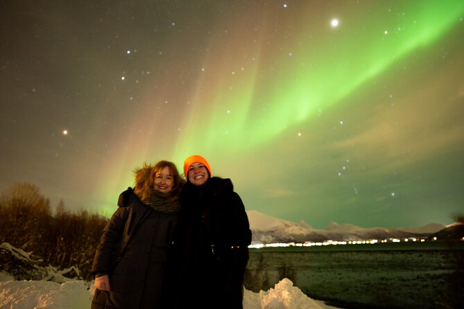 Northern Lights Tour with Local Guide and Photos - Photography help and the photos you receive later