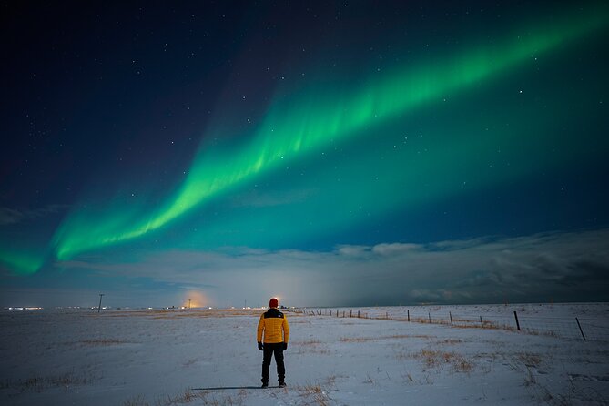 Northern Lights Tour with Photos, Snacks, Warm Snowsuits, Chairs - Waiting outside without freezing