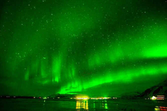 Northern Lights Yacht Cruise in Reykjavik - City light pollution: the key concern