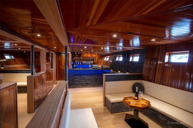 Northern Lights Yacht Cruise in Reykjavik - Weather, cancellations, and practical planning
