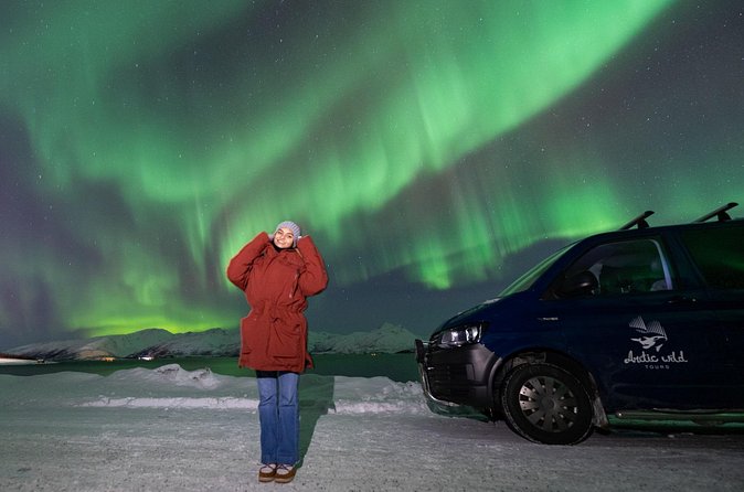 Private Exclusive Northern Lights Minivan Tour from Tromsø - Professional photos make the night easier