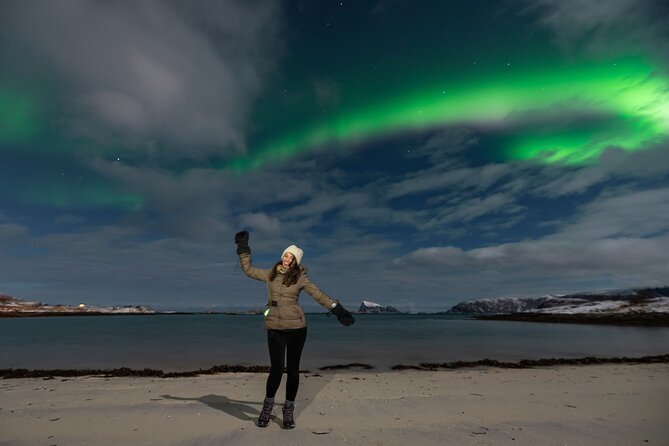 Private Exclusive Northern Lights Minivan Tour from Tromsø - Kvaløya, fjords, and the possible Finland route