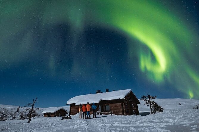 Private Group: Northern Lights Hunt 4x4 SUV with Aurora guarantee - What the aurora guarantee really means