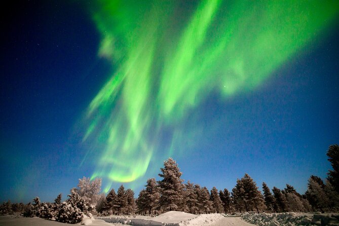 Private Group: Northern Lights Hunt 4x4 SUV with Aurora guarantee - Why the private price can make sense