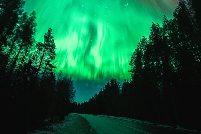 Pyhä-Luosto Northern Lights Adventure with Aurora Viewing - Stop 3: Lapland viewing and the final wait