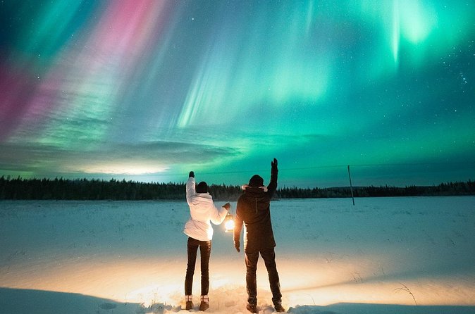 Pyhä-Luosto Northern Lights Adventure with Aurora Viewing - Campfire warmth, hot juice, and biscuits