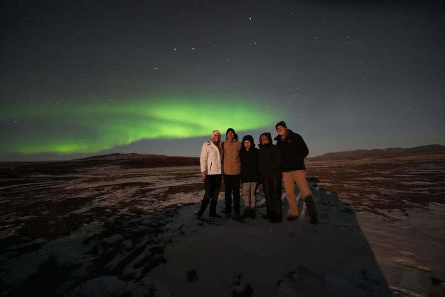 Reykjavik: Aurora Small Group 4x4 Northern Lights Adventure - Seventy-five minutes of guided aurora watching