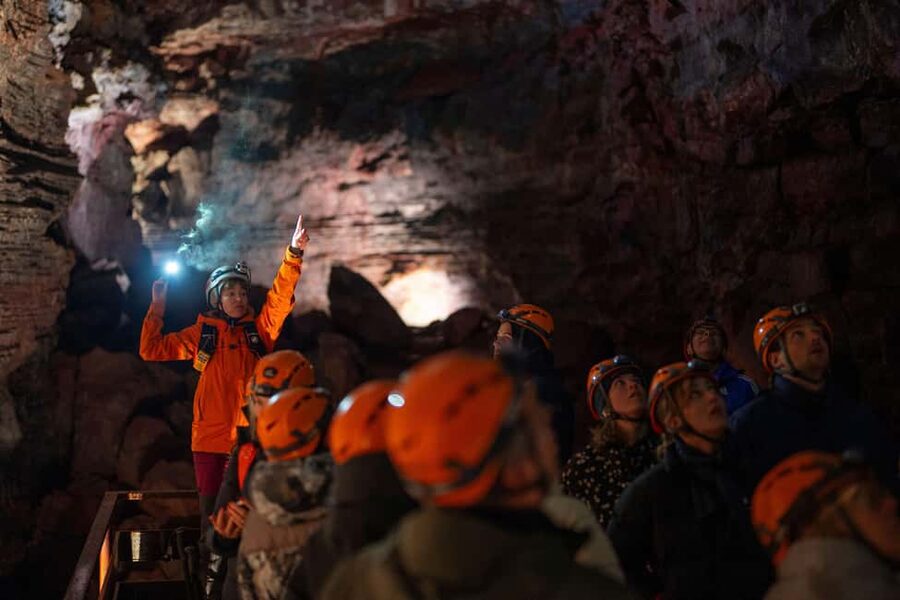 Reykjavik: Evening Lava Tunnel and Northern Lights Hunt - Why this combination works so well