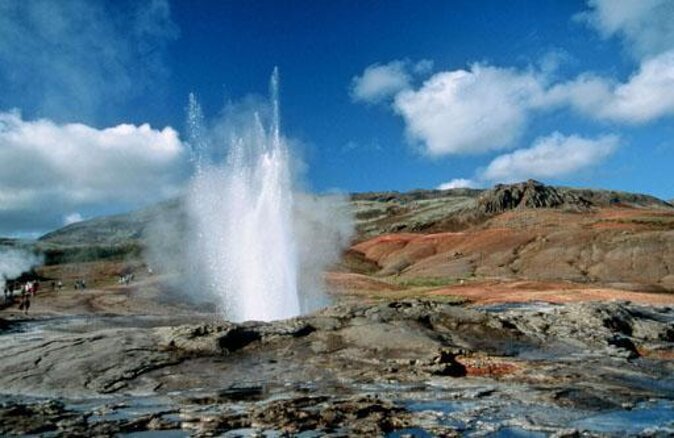 Reykjavik: Golden Circle and Northern Lights Small-Group Tour - Key points to know before booking