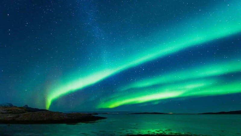 Reykjavik: Northern Lights Adventure Tour with Hot Chocolate - Weather, cancellations, and the free retry