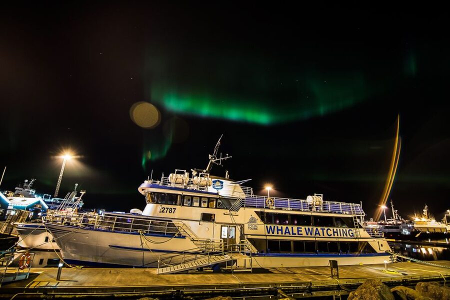 Reykjavik: Northern Lights Guided Boat Tour - Leaving Reykjavik Old Harbour after dark