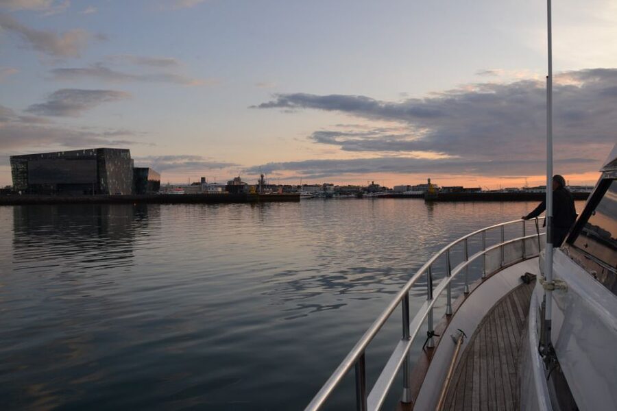 Reykjavik: Northern Lights Motor Yacht Cruise - Harpa, the Sun Voyager, and Höfði from the water