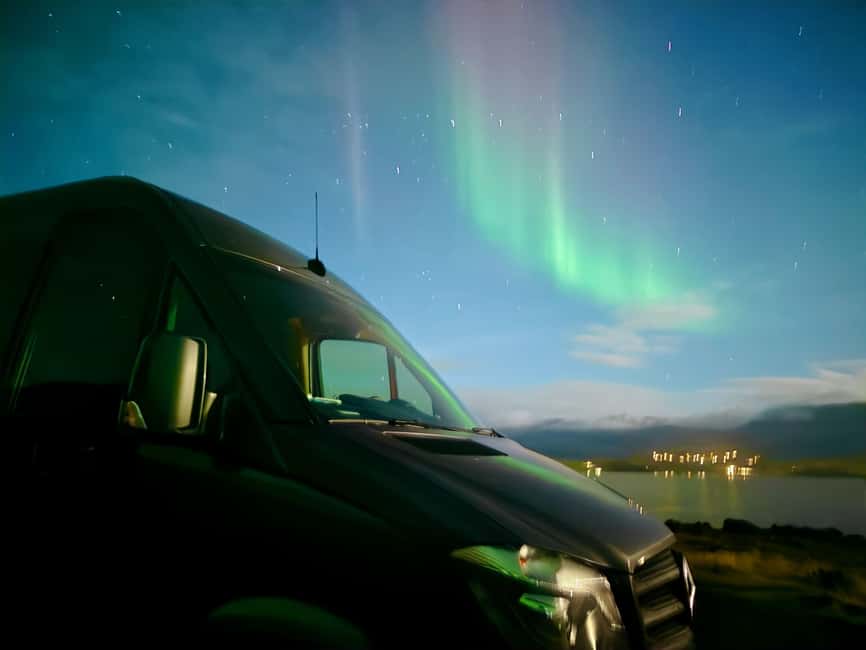 Reykjavik: Northern Lights Small Group with Surprise - Key points to know before booking