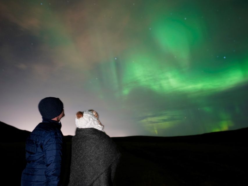 Reykjavik: Northern Lights Tour w/Pro Photos - Small Group - Pickup around Reykjavik and the compact minibus