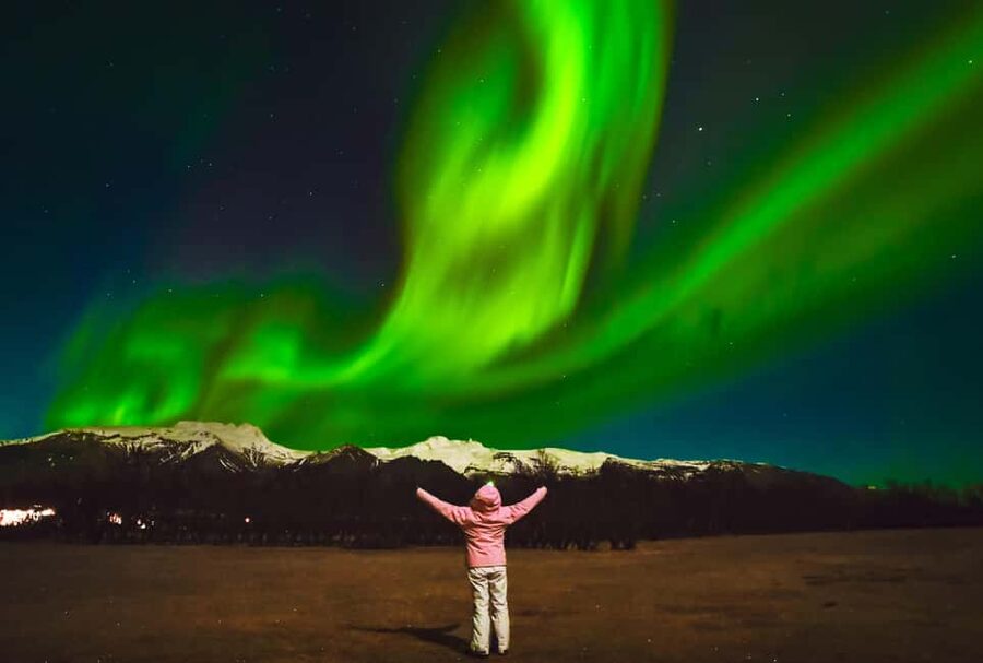 Reykjavik: Northern Lights Tour with Chinese Guide冰岛雷市中文极光团 - Who will get the most from this tour?
