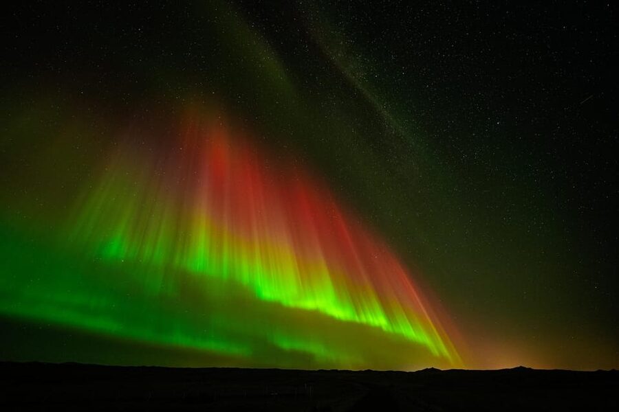 Reykjavik: Northern Lights Tour with Private Photographer - Icelandic snacks, cocoa, and stronger drinks