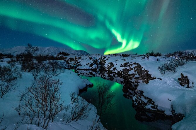 Reykjavik Northern Lights Tour with Professional Photographer - Key details to know before booking