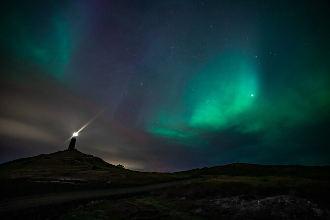 Reykjavik Northern Lights Tour with Professional Photographer - What the $1,310 group price buys you