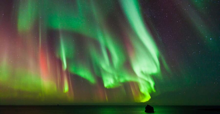 Reykjavik: Premium Northern Lights Tour with Free Photos - Why this tour works for a Reykjavik winter night