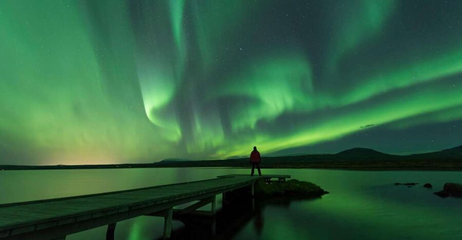 Reykjavik: Small Group Northern Lights Tour - Riding beyond Reykjavik’s city glow
